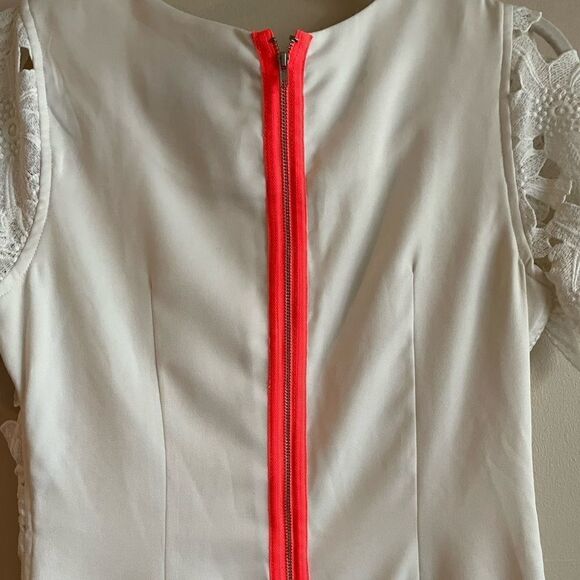 JOA sheath lace dress - Picture 4 of 8